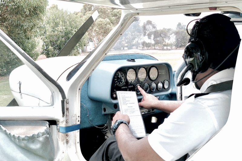 Pilot Reading Meter with Manual